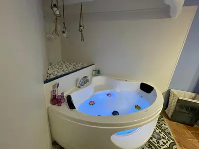 Un baño de El secret de la LLegenda El Cavaller