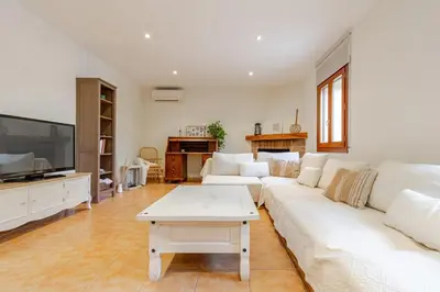 Una televisión o centro de entretenimiento en Casa Rural Torre Gil