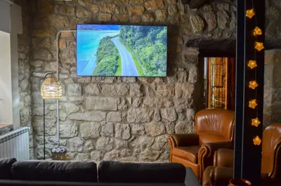Una televisión o centro de entretenimiento en CAL MILIO