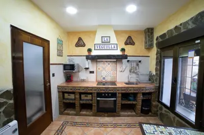 Una cocina o zona de cocina en APARTAMENTO LA VEGUILLA