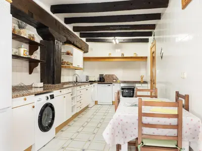 Una cocina o zona de cocina en Casa rural ALBIRENA