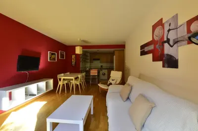 Una televisión o centro de entretenimiento en El Mirador de las Tucas