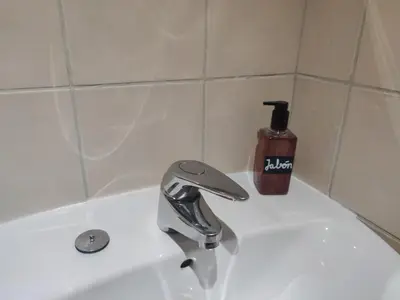 Un baño de Albergue rural l'Almada de Yebra