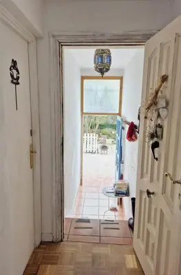 Plano de Quiet basic room in hosts house ideal for bikes and walking the camino