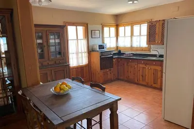 Una cocina o zona de cocina en Cal Albert Isona
