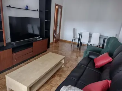 Una televisión o centro de entretenimiento en Lizarra 49
