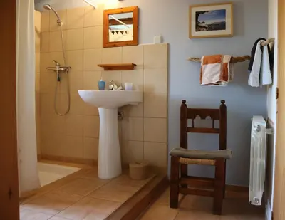 Un baño de B&B Casa Rural Mas de las Tapias
