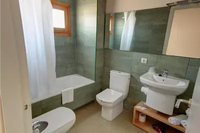 Un baño de Hotel Viaurelia