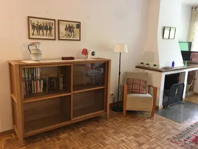 Biblioteca en el apartamento