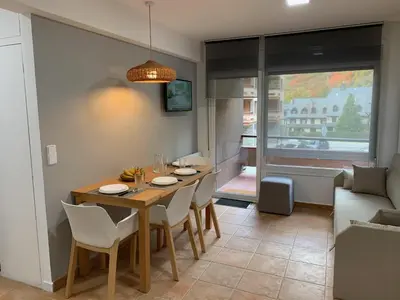 Zona de estar de Apartament reformat i acollidor a Vielha, ben ubicat