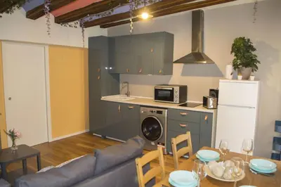 Una cocina o zona de cocina en Apartamenticos San Pablo I