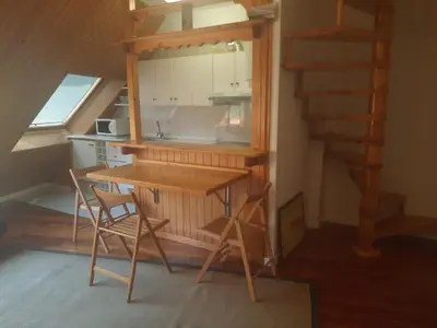 Una cocina o zona de cocina en Acogedor y cálido apartamento con vistas a la montaña