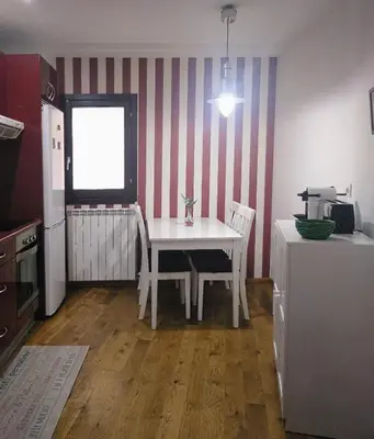 Una cocina o zona de cocina en JUNTO AL PILAR