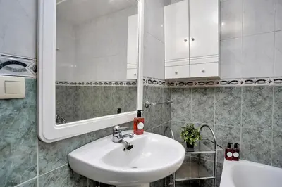 Un baño de Casa Honoria amplio, con vistas y parking - Arafita Apartamentos