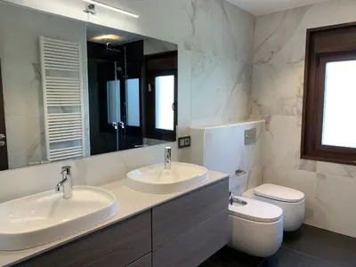 Un baño de Cal Canal