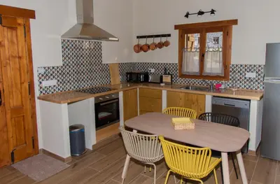 Una cocina o zona de cocina en Balcón de Pineta