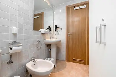 Un baño de Apartamento en Sabiñánigo con amplia y soleada terraza
