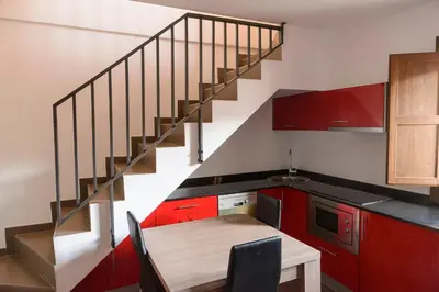 Una cocina o zona de cocina en UNDUESINA Albergue Undués de Lerda