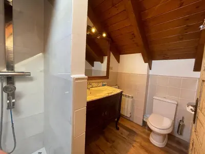 Un baño de A03 - Casita Minibú Anciles - Villmor