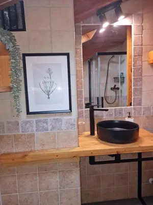 Un baño de La Buhardilla de Gavin