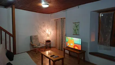 Una televisión o centro de entretenimiento en Les Llucanes