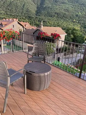 Un balcón o terraza de Casa Cotefablo. Aloj Gorgol (Gavin, Biescas)