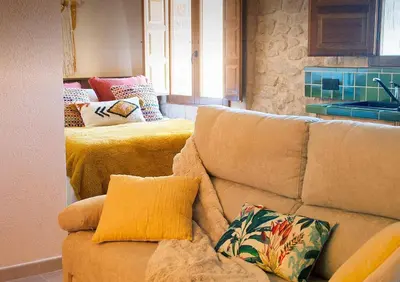 Zona de estar de Precioso loft rural con estufa de leña panorámica