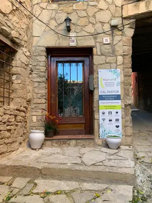 Plano de Vive la vida rural: Alojamiento en Les Piles. NIU RURAL, S.L.