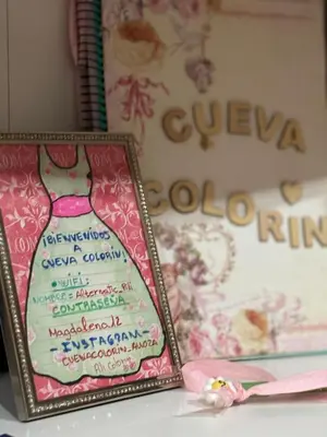 Certificado, premio, señal o documento que está expuesto en Cueva Colorin Alloza.