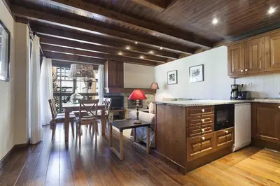 Una cocina o zona de cocina en Luderna - Apartamento Val de Ruda A10 Gerber