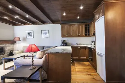 Una cocina o zona de cocina en Luderna - Apartamento Val de Ruda A10 Gerber