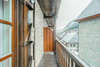 Un balcón o terraza de Luderna - Apartamento Val de Ruda B65 Liat