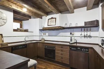 Una cocina o zona de cocina en Luderna - Casa Sendrosa