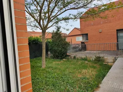 Jardín al aire libre en Casa amplia y luminosa cerca de Pamplona - Izarren Etxea