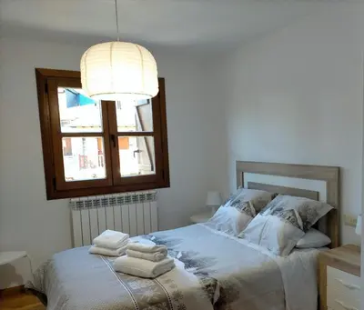 Cama o camas de una habitación en BPIRINEOS-Parque Los Tilos 2