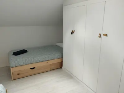 Cama o camas de una habitación en VUT-HU-22-247 Fabuloso Apartamento con vistas a la montaña El Abedul Luga 23 Castiello de Jaca