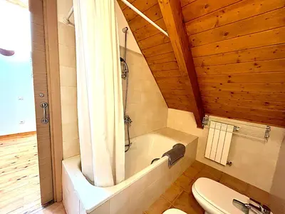 Un baño de Dúplex amb vistes fantàstiques al centre d'Esterri d'Àneu by RURAL D'ÀNEU