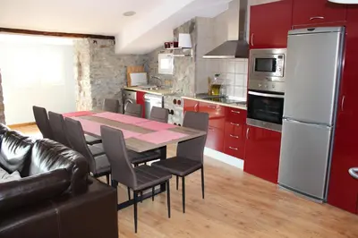 Una cocina o zona de cocina en ALOJAMIENTO DUQUE DE JACA