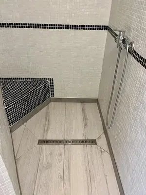 Un baño de El Cerezo
