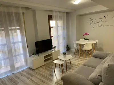 Una televisión o centro de entretenimiento en Casa Alberto 1 izda