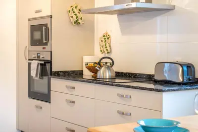 Una cocina o zona de cocina en Preciosa casa rural con jardin cerca de Pamplona