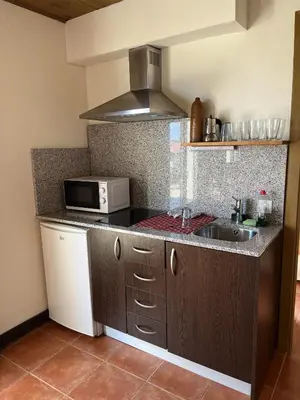 Una cocina o zona de cocina en The Almond Tree