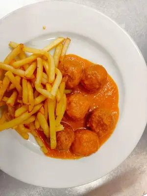 Comida en o cerca de este hostal o pensión