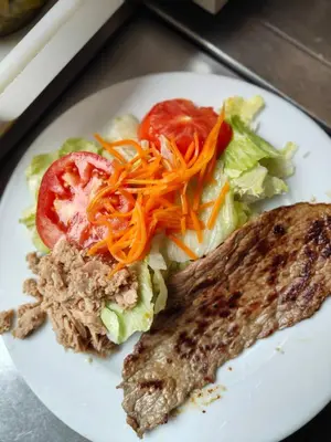 Comida en o cerca de este hostal o pensión