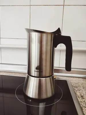 Utensilios para hacer té y café en Apartamento Milagros