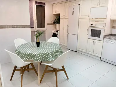 Una cocina o zona de cocina en Encantador apartamento de 125 m2 en pleno centro -Prime Video