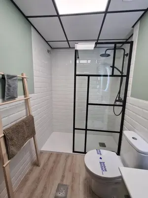 Un baño de Dos Torres Gondolin Los Arcos
