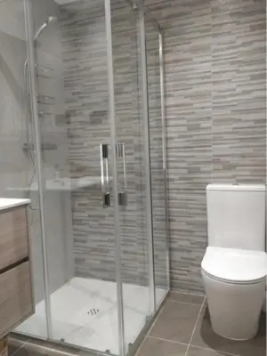 Un baño de CHECK-IN CASAS La Tuca