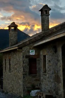 Vista general de una montaña o vista desde la casa o chalet