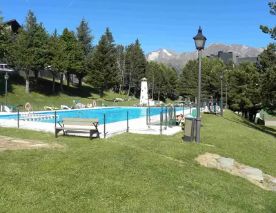 Piscina en o cerca de Apart Centro Formigal - WOWRURAL